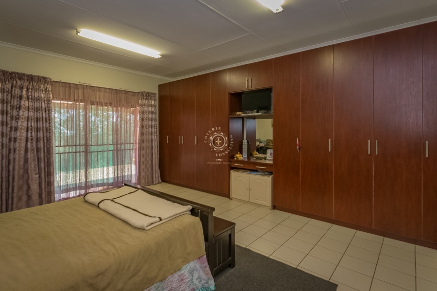 Commercial Property for Sale in Zuurplaat A H North West